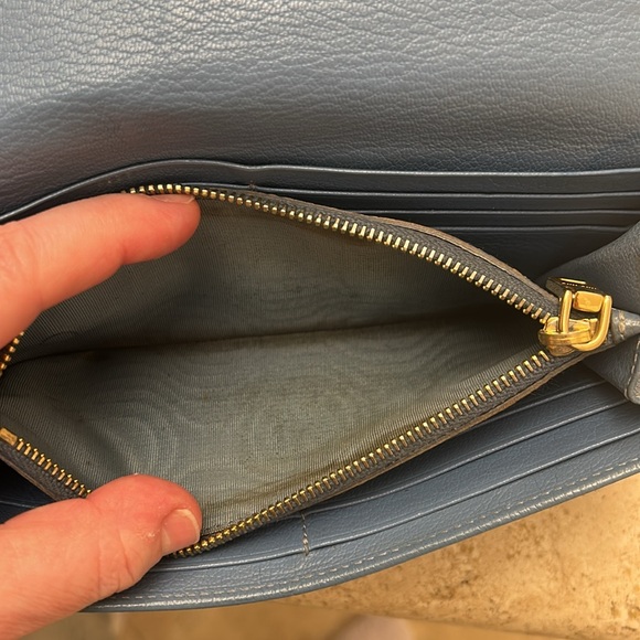 10730 Miu Miu Wallet - Picture 4 of 6